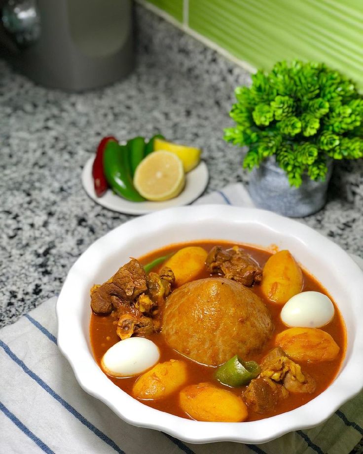 هل عمرك جربت البازين الليبي ياناس والله راح اشتاق لي هذى الاكلة العظيمة