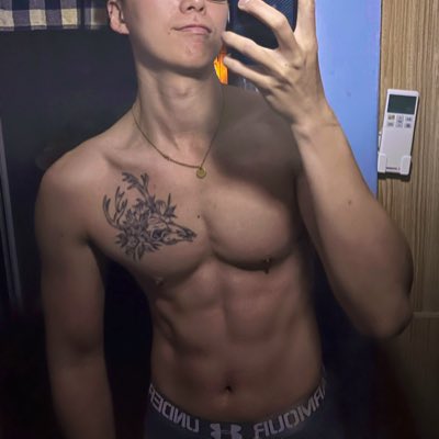 #NewProfilePic (新個人資料照片)
