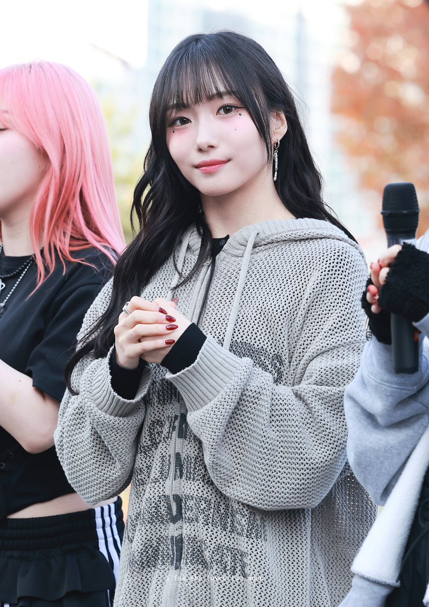 つきつね tweet media