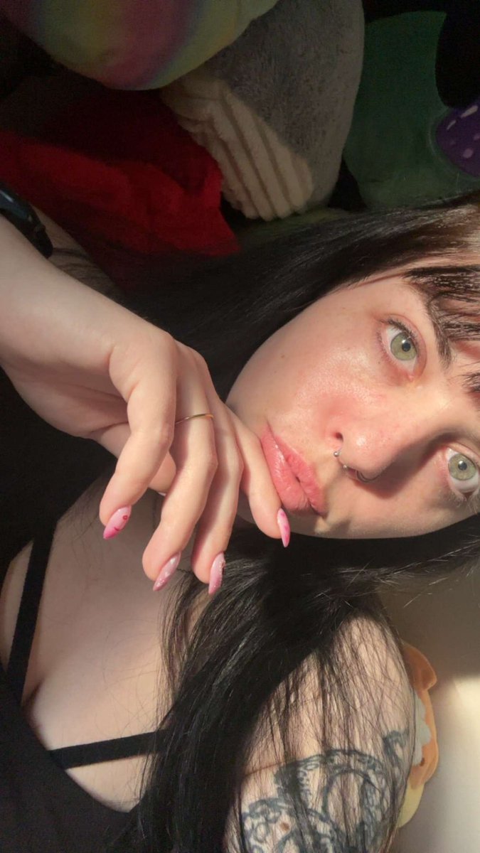 Destiny (@steezease97) on Twitter photo 