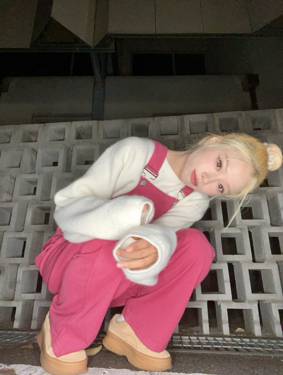 _MiSO_twt's tweet photo. 🧧✨ 미소데이 Q&amp;A 모집합니다! ✨🧧

미모리~새해 복 많이 받으세요-🙇‍♀️
“미소데이 – Q&amp;A / 백문백답” 콘텐츠를 찍으려고 합니당!💌
평소에 미소에게 궁금했던 것들!
사소한 질문부터 진지한 질문까지 다다~~좋아요🙈🧚‍♀️
댓글, DM 으로미소에게 궁금한 점 보내주세요
#미소 #miso #미소데이 #misoday https://t.co/QMB18PmhAB