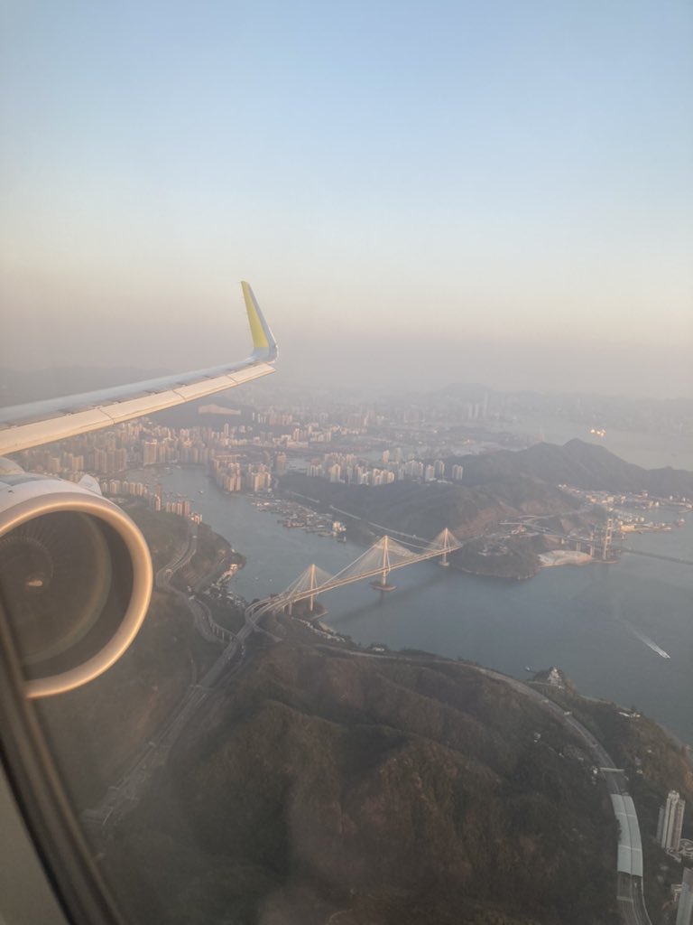 Ahof JL_101 tweet media