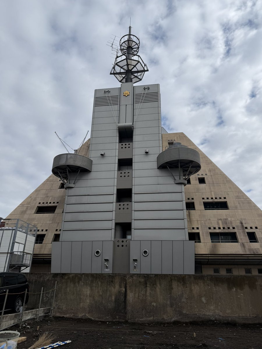 通りに面したところのビルがなくなってるから、本所防災館・本所消防署の基地感が表に出てきている