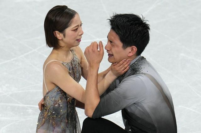 「璃来が龍一くんのために滑るね」北京とは逆だった、フリー前の言葉
asahi.com/articles/ASV2K… 

――演技後、リンクで抱き合っている時はどんな話を？

　三浦　「とりあえず、ずっと龍一くんが泣いていたので」

　木原　「もう泣いていた。ずっと泣いていたんですよ」

　三浦