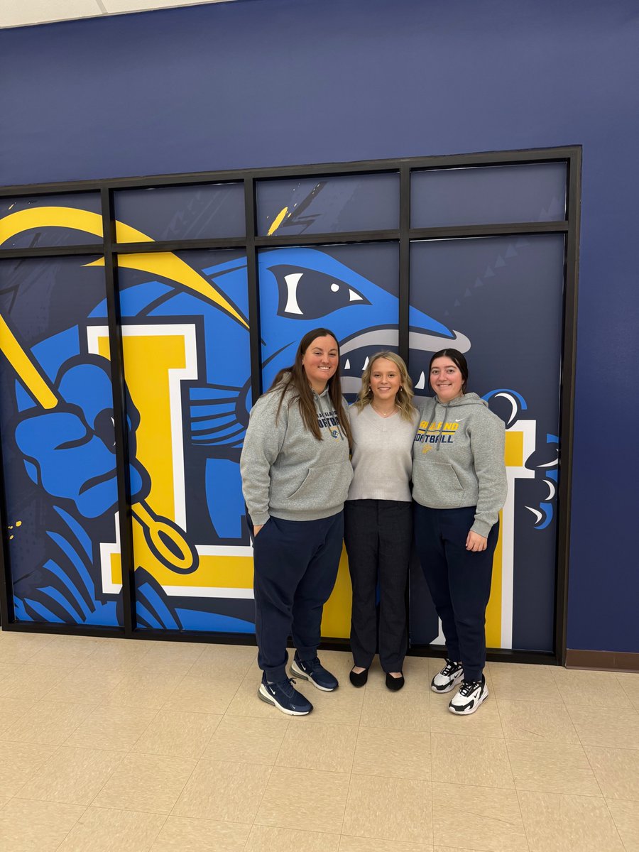 HaySnelling27's tweet photo. Thank you @coachk_LU @hanelson8 for the amazing visit at your school. I truly appreciate the time I got to spend learning from not only your staff and team, but also from the admissions, financial services, and the Nursing Director. It was so nice to meet a few of the girls and spend some time chatting with them in your awesome locker room. Thank you again for having me come out, can't wait to stay in touch! Good luck on your season and go Muskies!! @MuskiesSB @309Gold