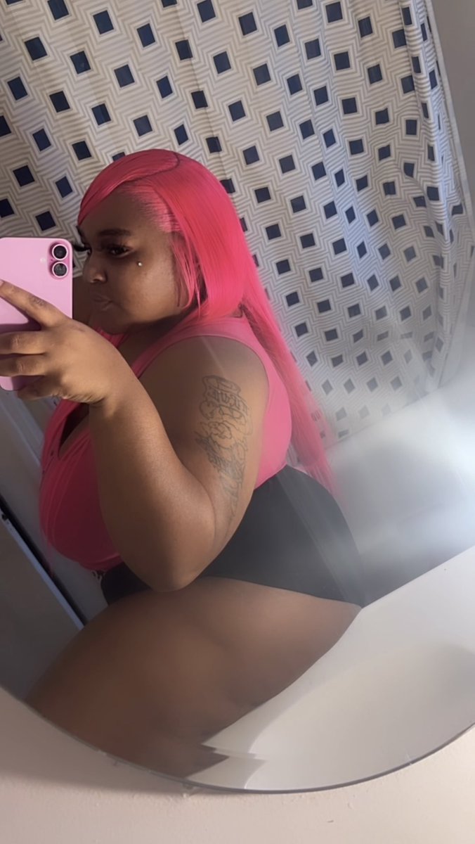 Raybaee01's tweet photo. Single 🩷 https://t.co/R9mHY6Oe4n