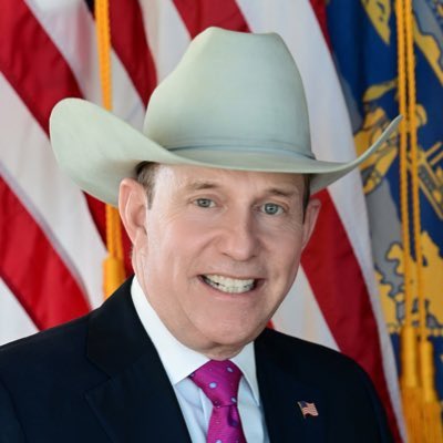 BobWithCPI's tweet photo. Y’all wanna buy some fertilizer?! #conklin #pyramidscheme #tellyourfriends https://t.co/TWvLqKZZDN