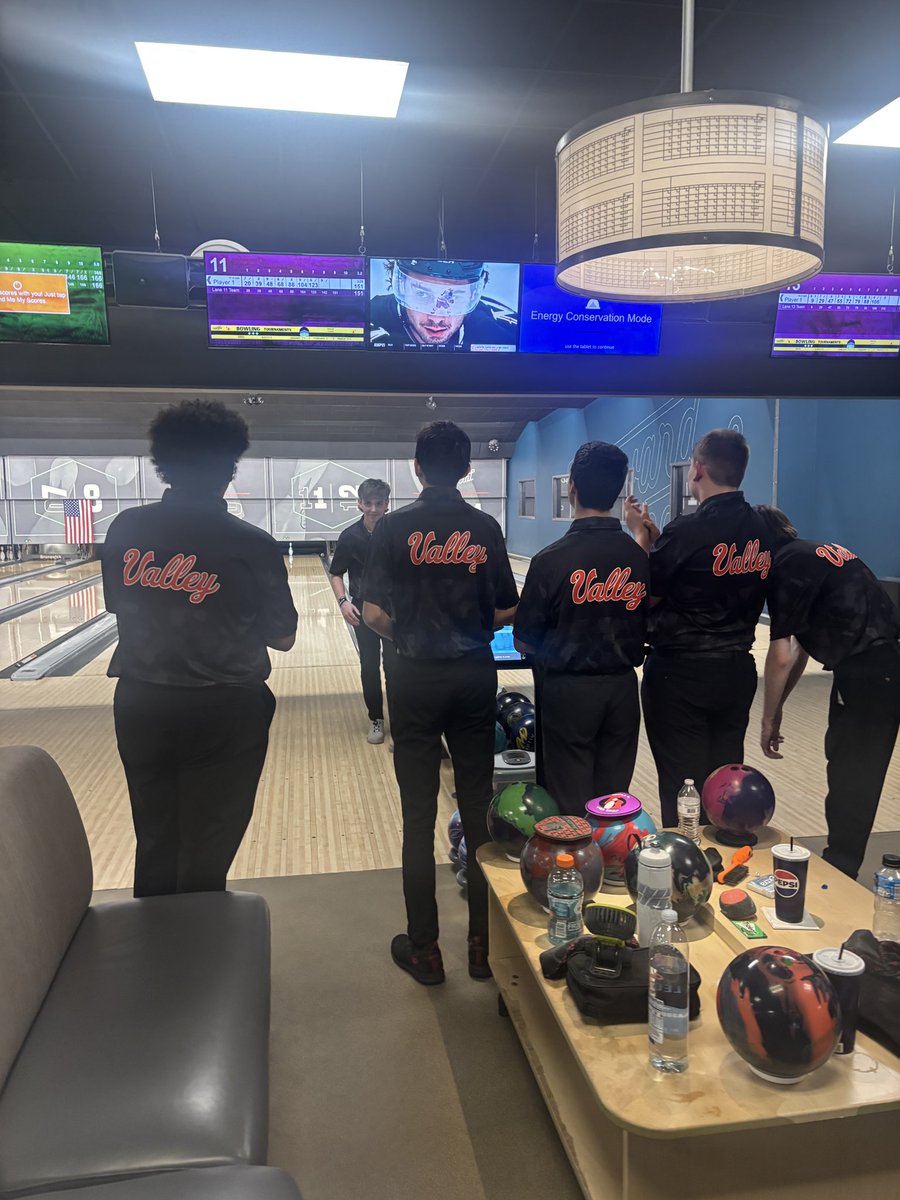 Valley Bowling tweet media