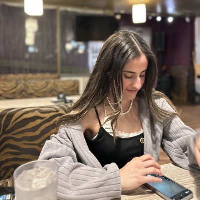 aly_daaa's tweet photo. #NuevaFotoDePerfil https://t.co/SFMRWKjpjK