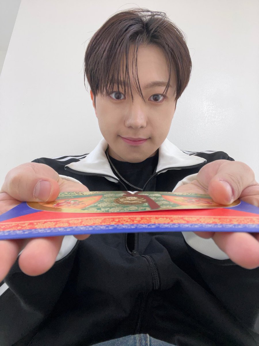 JUSTB_Official's tweet photo. JUSTB Happy New Year Photo ver.2

#JUSTB #저스트비 https://t.co/XXmFhjvJhi