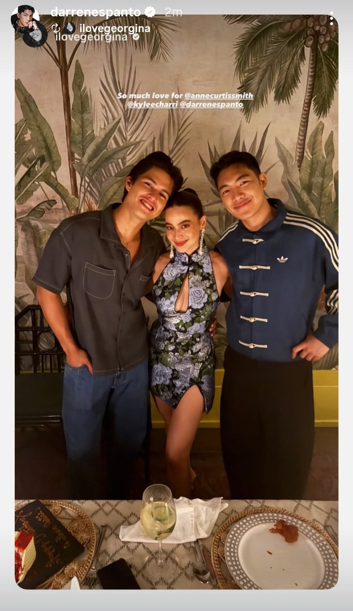More snaps of our charming viral King Darren at last night's celebration with the lovely birthday girls Ms.<a href="/annecurtissmith/">Anne Curtis-Smith</a> and Ms. <a href="/ilovegeorgina/">Georgina Wilson</a> 💚✨

#DARREN <a href="/Espanto2001/">Darren</a>