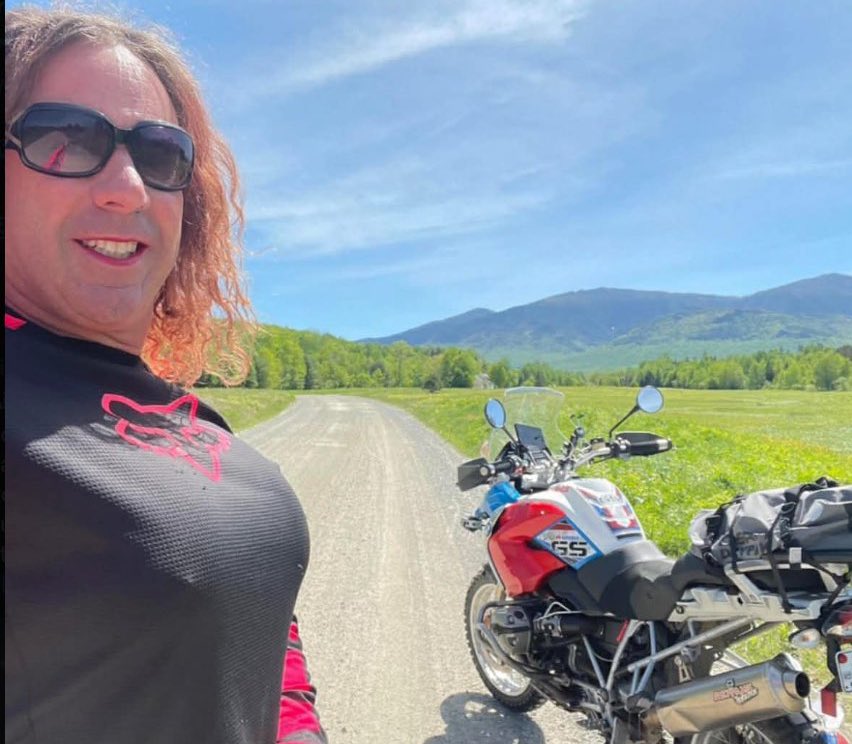 >Marry a guy, have kids with him
>He has a midlife crisis and goes trans
>You don’t leave him cause that would be transphobic
>He kills you and your children