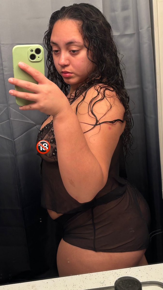 miysticmissey's tweet photo. Link in bio 😈🔞🔥💞 👇🏼👇🏼👇🏼👇🏼
Couples content💋
Feet pics🤪
Nudes🐱
Solo play 🔞
Custom content 🫶🏼
And much more 🥵 https://t.co/tYUyoLYEJy
