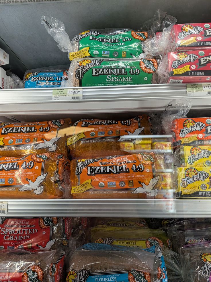 oasishealthapp's tweet photo. Glyphosate-free breads (non-detect):

- Ezekiel 4:9 by Food for Life (all)
- One Degree Organics (full bread line)
- Silver Hills Sprouted Power Little Big Bread
- Dave's Killer Bread Organic Sprouted Whole Grains
- Sara Lee Artesano White
- Pepperidge Farm Farmhouse Hearty White
- Sola Bread and Bagels

Low-detect:

- PACHA Organic Buckwheat: 4 ppb
- Dave's Killer Bread Whole Grain Thin Slice: 10 ppb
- Angelic Bakehouse 7-Grain Sprouted: 12 ppb
- Brownberry Oatnut Whole Grains: 17 ppb

Full bread rankings on Oasis app