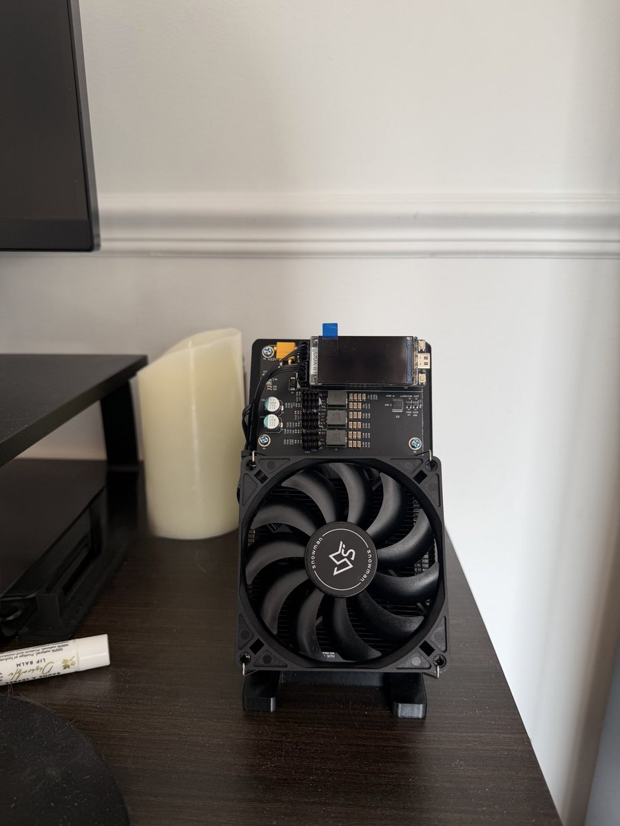 bch_canada's tweet photo. I’m now participating in the $BCH mining network! It’s not a huge amount of power, but I’m still part of it. #BitcoinCash #NerdQaxe #Mining #Decentralization https://t.co/GLFRVNFV2c