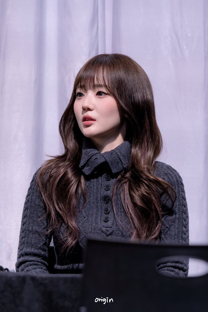 Or1gin030806's tweet image. 260207 HQ

새해복 많이받으세요🙇🏻‍♀️

#tripleS #트리플에스 #윤서연