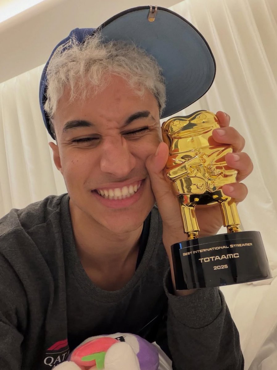 StreamsEra tweet media
