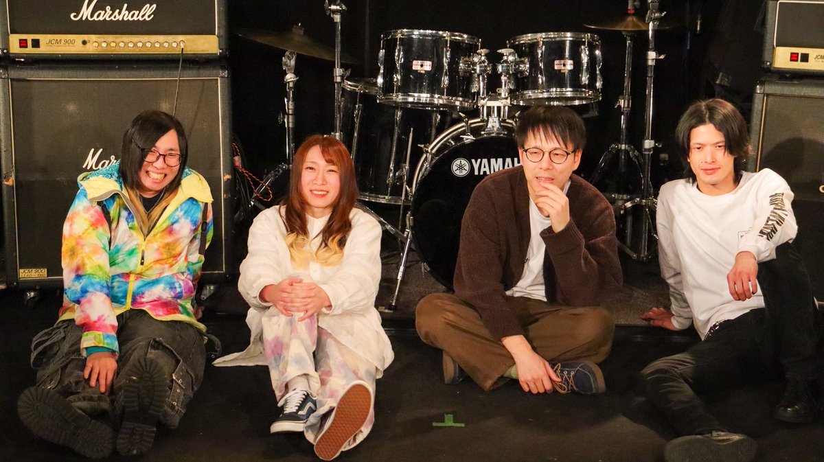 utsula_band's tweet photo. 本日20:00にお知らせがあります！📢 https://t.co/jw3jztm4hR
