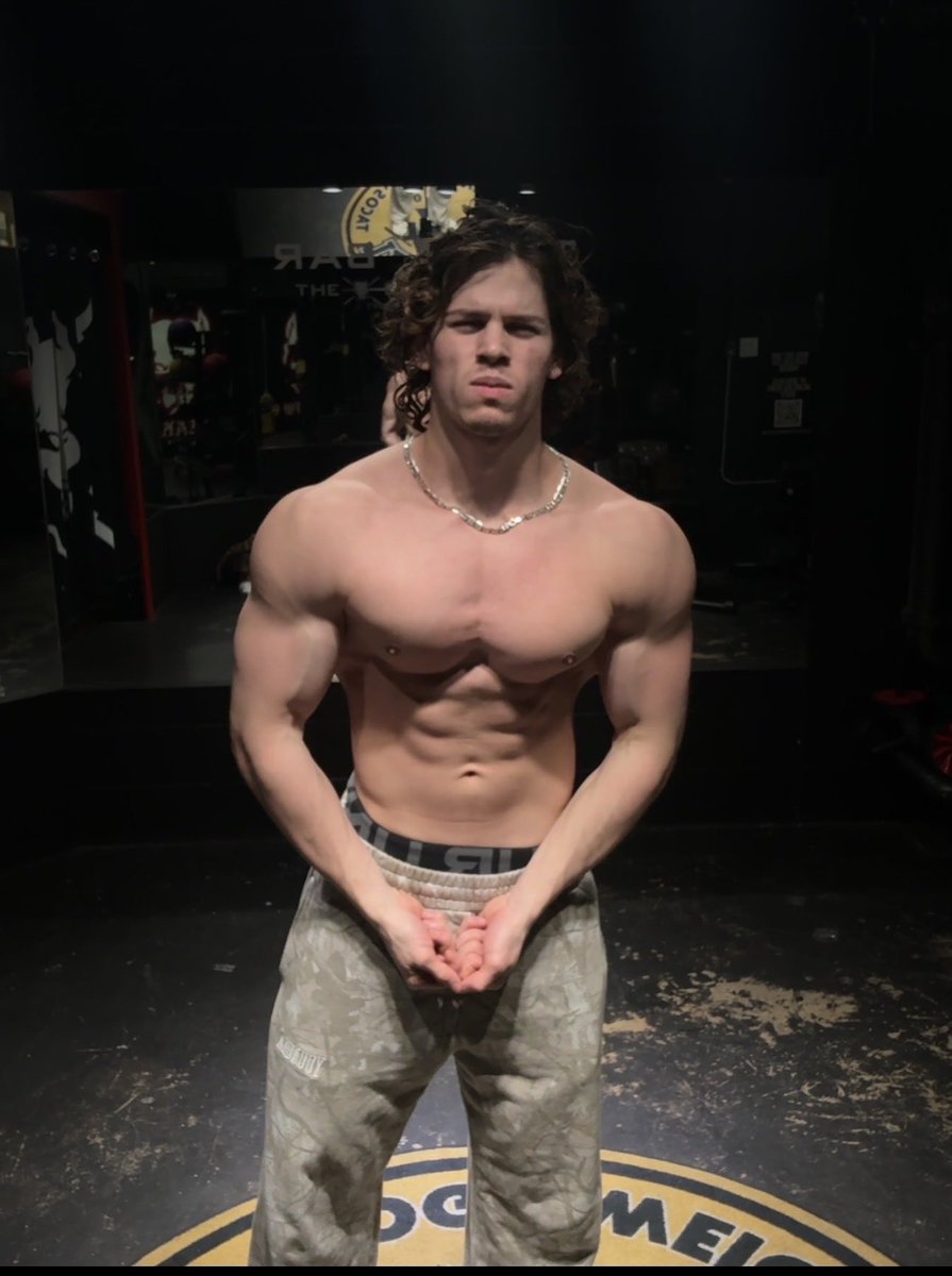 masterthorkell's tweet image. I mog every alpha on here.
Weak alphas don’t deserve to be masters. 
#malefindom #findom #master #giant #cashgod #alphanatty