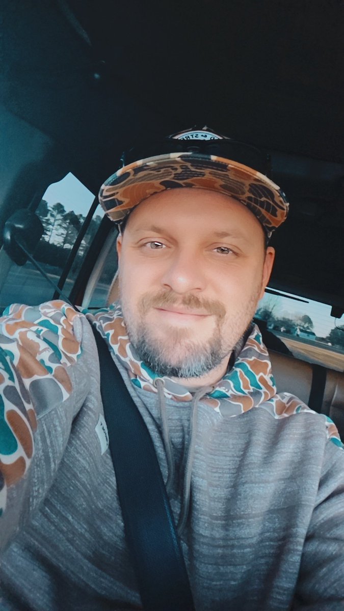 CuntryHung 🍑🍆 OnlyFans 😈 tweet media