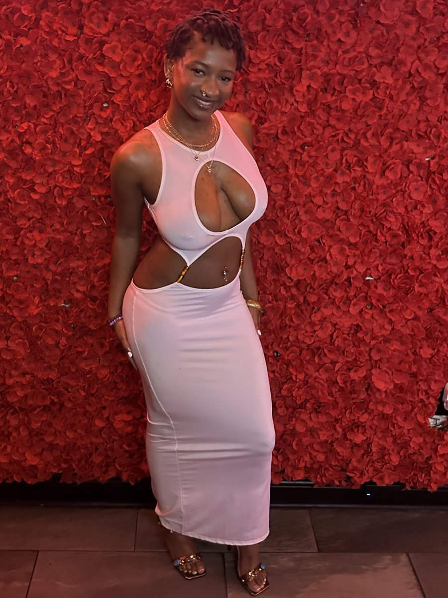 cutiepiekoyuh's tweet photo. Submit to your chocolate goddess 🤎

$siakoyuhf 
Pay pigs, cashapp, footslave, femdom, financial domination, wallet drain https://t.co/vXJNxGA2Yy