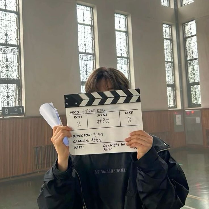 bradllom's tweet photo. #hyunin au | famous rivalry

todo iba de maravilla en la vida de hynjn. varios premios ganados, su nombre apareciendo en puestos importantes. no podía quejarse de nada. claro, hasta que le toca co-protagonizar junto a jngn, quien él ha declarado como su rival. https://t.co/qQdzlYWIFO