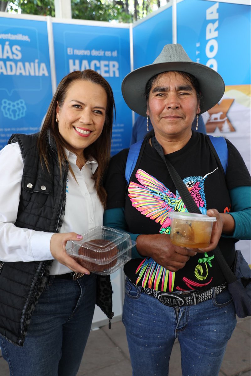 #Xichú Con nuestra gobernadora <a href="/LibiaDennise/">Libia Dennise</a> y las #CaravanasDeLaGente, acercamos herramientas de inversión y apoyos reales para los que se atreven a emprender. 💰🤝
Escuchar y resolver para que Guanajuato siga creciendo.