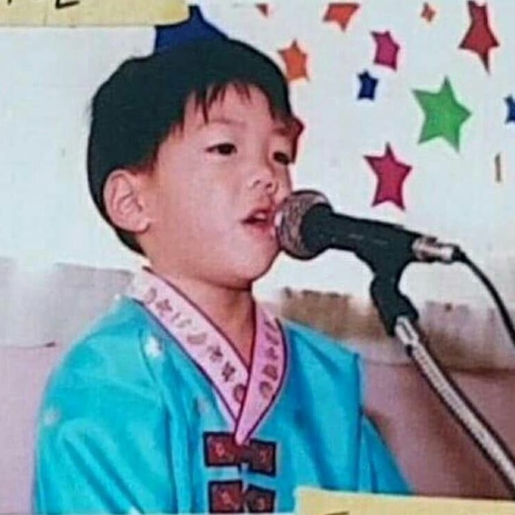 텀도러 눈아들~~~
새해 복 많이 받어요🙇‍♀️🙇‍♀️🙇‍♀️
우리는 남들보다 두배 더 받자요 ㅋㅋ앙🫶