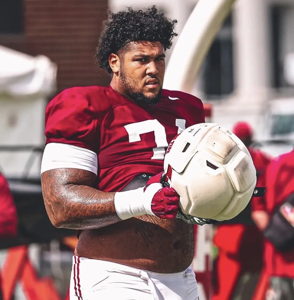 aust1nhall's tweet photo. Every NFL Draft has a “I can fix him” prospect. An uber-talented player with borderline terrible tape, or huge character concerns, or both. And yet they’re always over-drafted by a front office that’s convinced they can fix them. Here’s this year’s example, and the previous 3: https://t.co/8hu62EnLPV