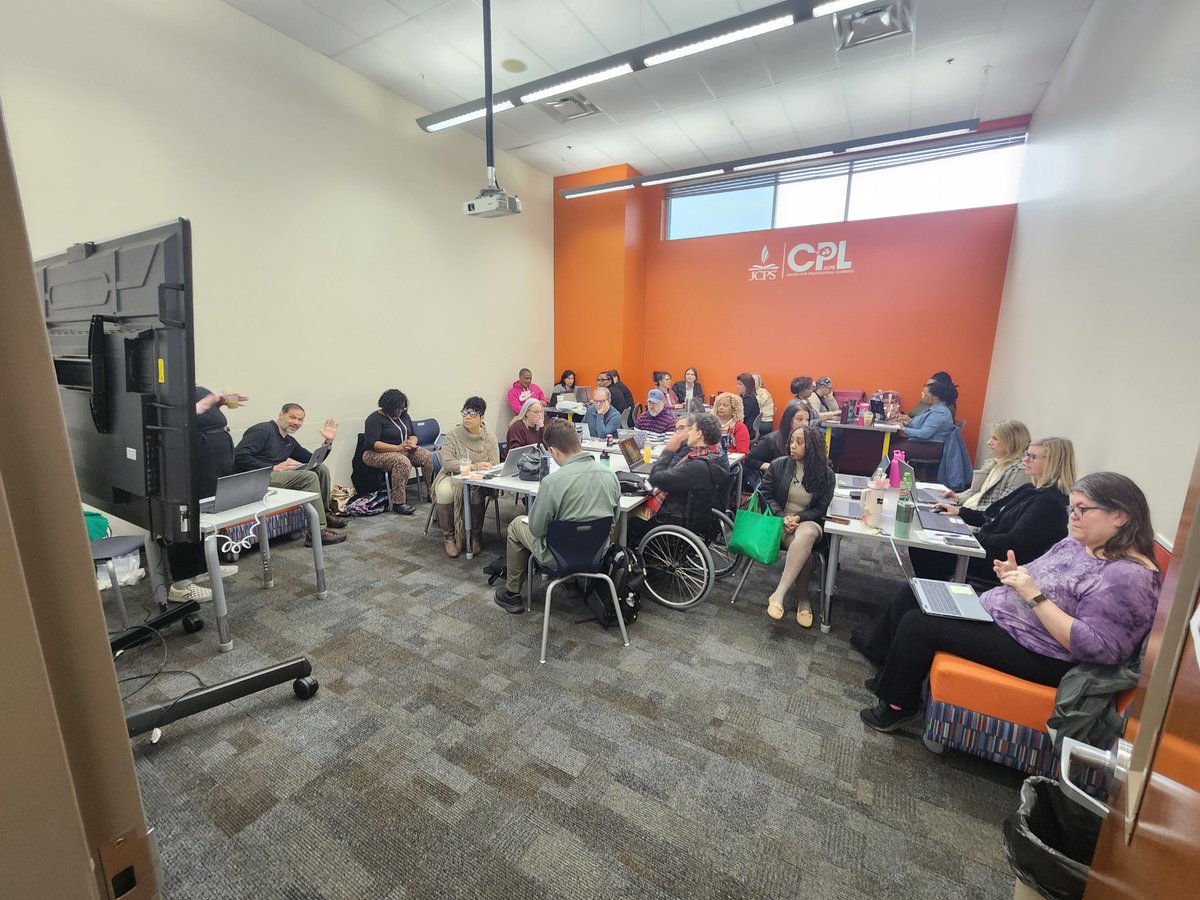 JCPS_Tech's tweet photo. What an energy @JCPSKY #Googlepalooza! 🚀 500+ teachers &amp; staff crushed it today, mastering the move to Gmail. Huge thanks to @GoogleForEdu &amp; @ForwardEdge for keeping us on the cutting edge with Google Workspace &amp; Gemini. The future of learning is here! 💻✨ #EdTech #GoogleGemini https://t.co/Cv8ey3ujb2