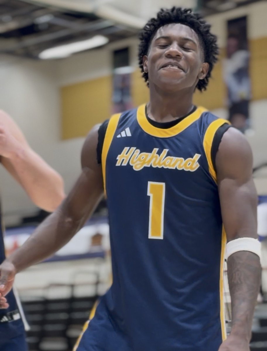 KING_DARIUS1's tweet photo. Amani Asare, humbly, but LOUDLY IS THE BEST PG IN THE STATE OF VA, 2027 !!!!

His growth, AND CONTINUES TO GROW! https://t.co/KkE2FgEl9K