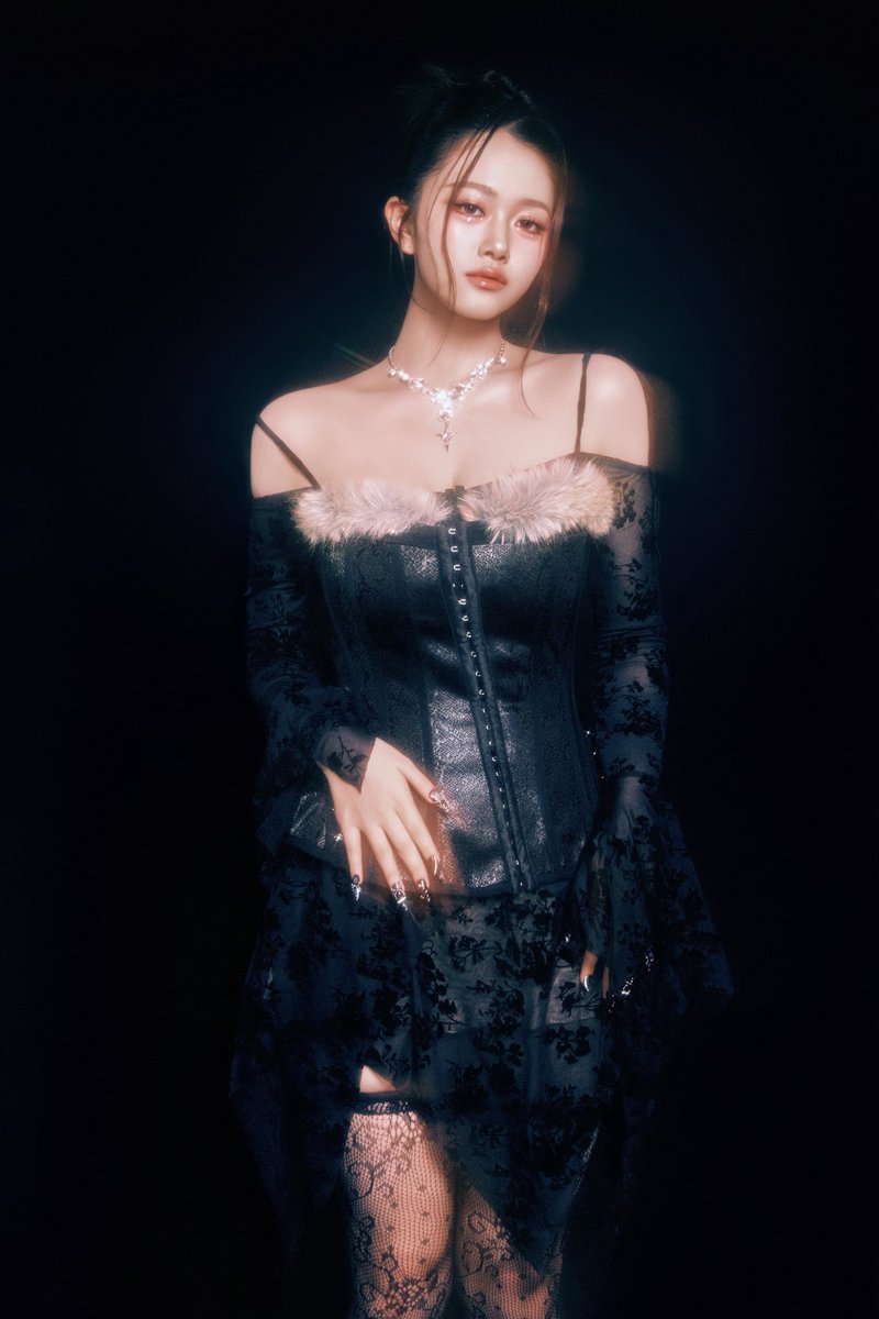 Jimin for OHT — He♡rt Heist ❤️
“넌 내꺼 난 너꺼”

He♡rt Heist collection now available.
Explore the campaign looks on OHT.

[#CLASSy #클라씨 #JIMIN #지민  
<a href="/CLASSy_twt_/">CLASS:y(클라씨)</a> #OHTNYC]