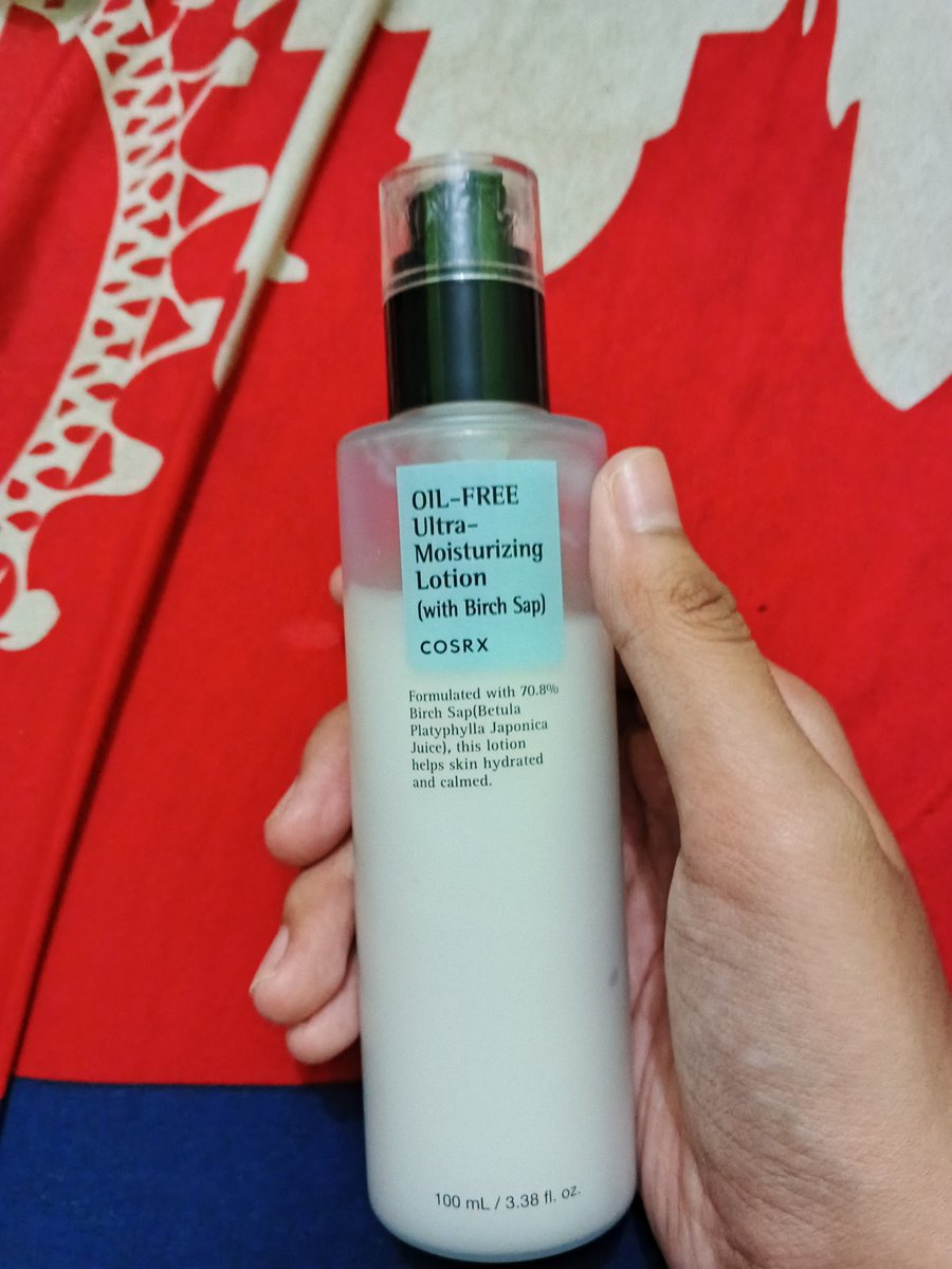 intmaple's tweet photo. Wts cosrx oil free moisturizer 100ml 52k udah include admin, isi masih 80% exp date april 2026, dijual karena ga kepake sama aku https://t.co/47KnN6ZwFC
