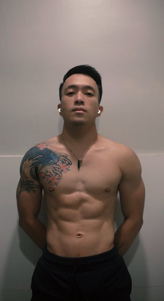 passionatekisser tweet media