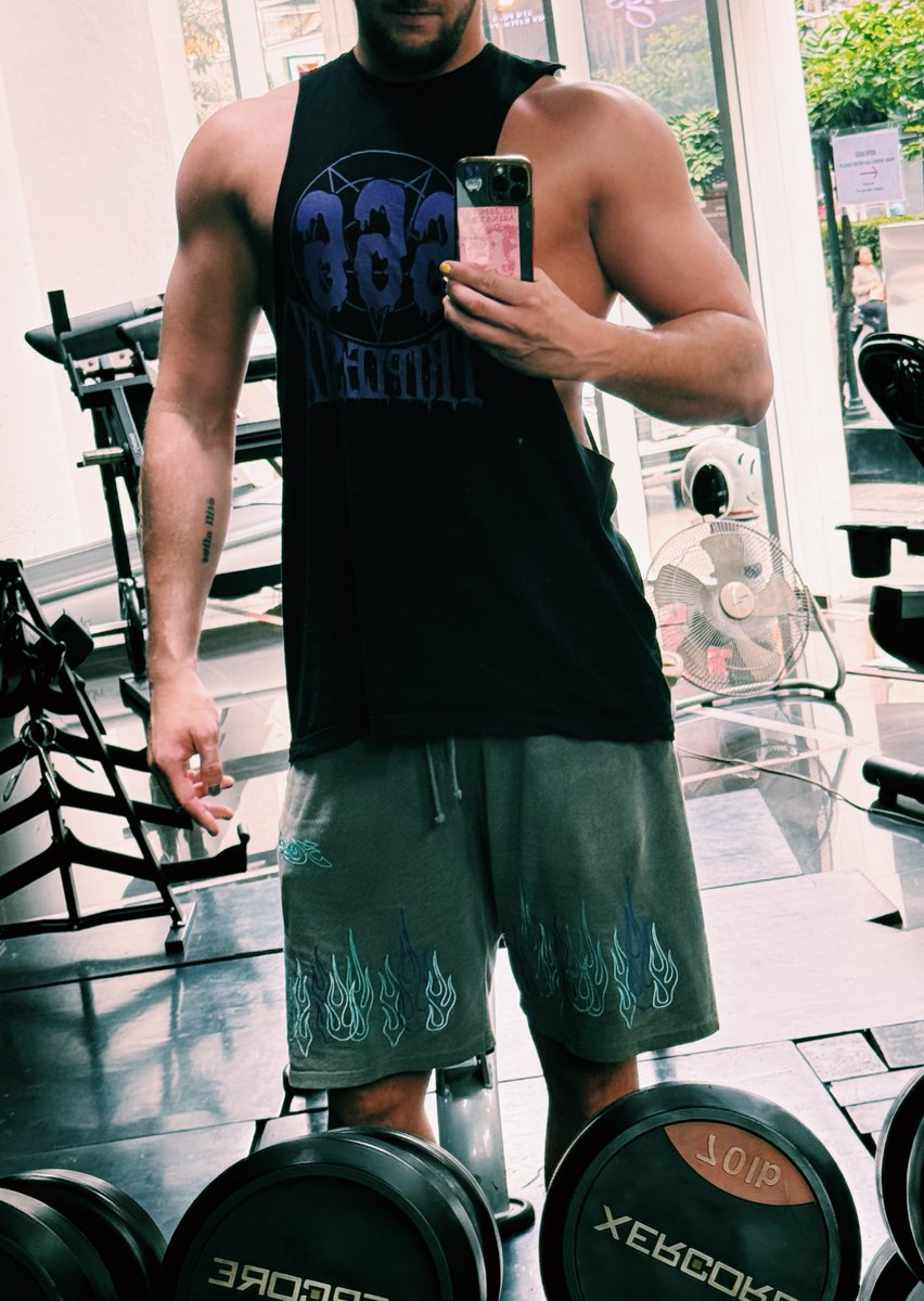 Chris Brookes クリス・ブルックス tweet media