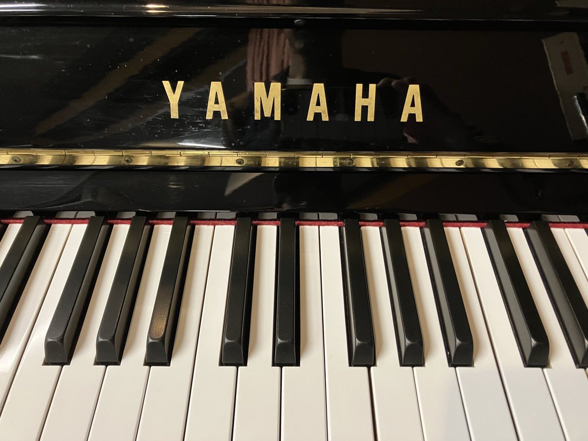 Aスタジオのアップライトピアノ調律していただきました。どうぞ弾きにいらしてください。