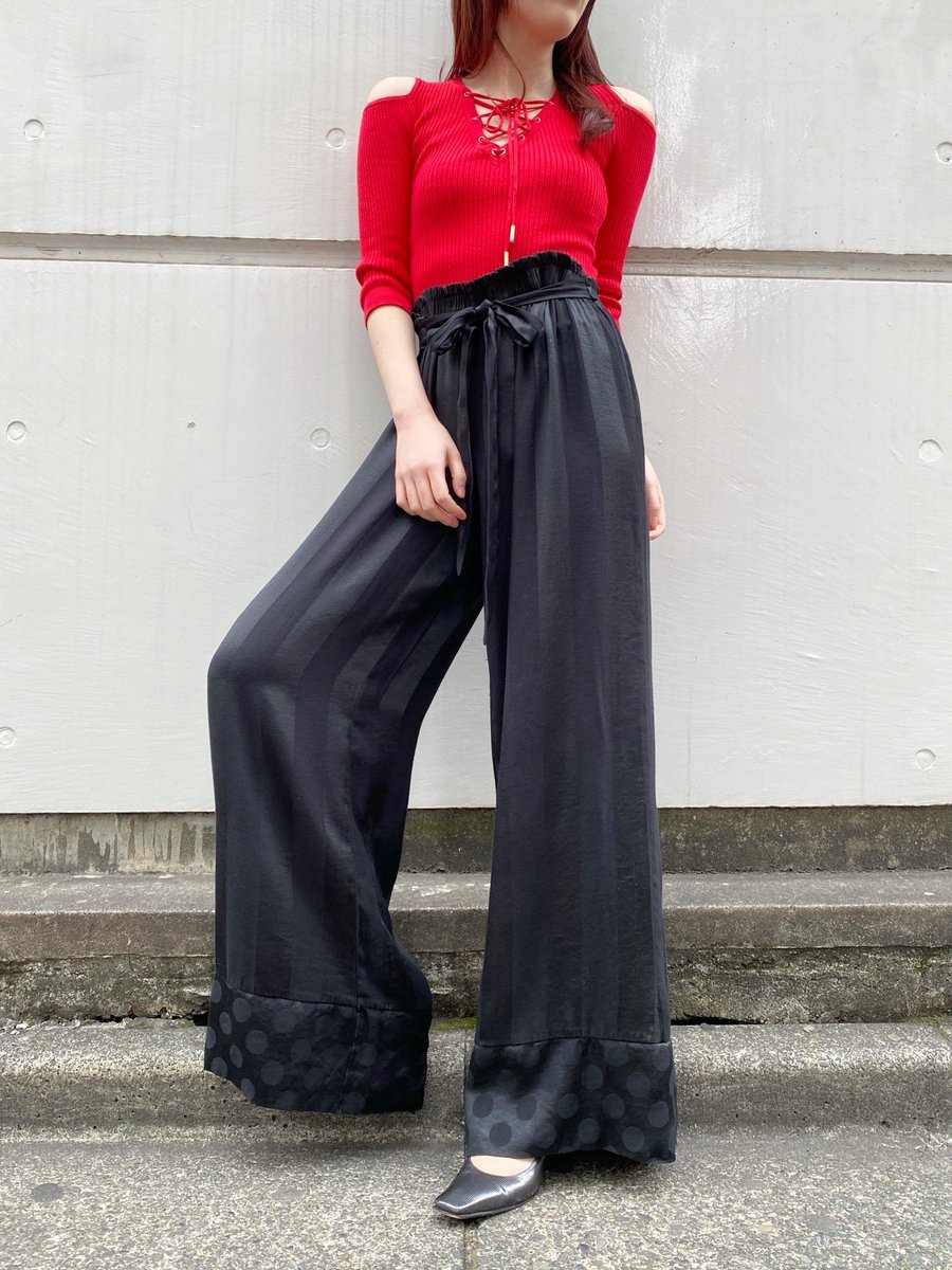 birthdeathTokyo's tweet photo. New Arrivals

00's Red lace up design cut out top

Victoria's Secret black pajama pants

#birthdeath
#vintage 
#渋谷
#古着
#レディース古着 https://t.co/FsFSdC6dTv