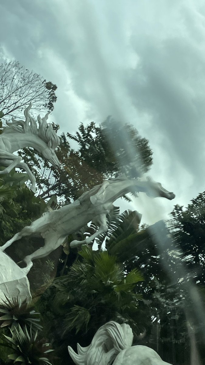 Dwynna_Win's tweet image. Ketika foto ngasal tapi lo di Ciputat