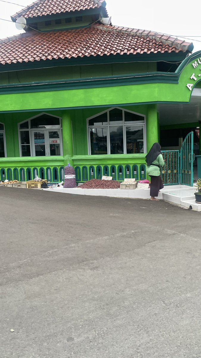 Dwynna_Win's tweet image. Ketika foto ngasal tapi lo di Ciputat