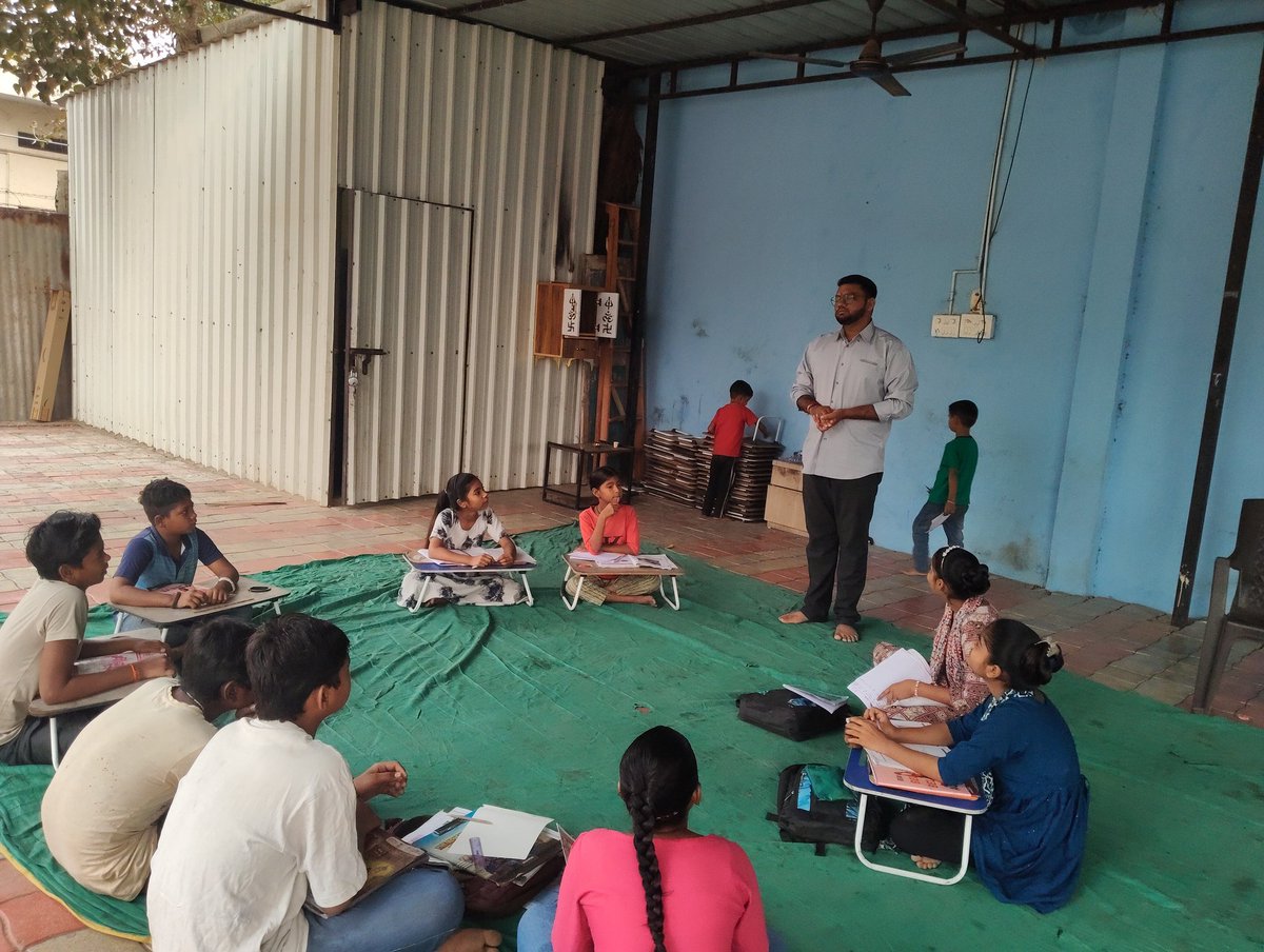 streetschool06's tweet photo. छोटा सा बस्ता है, मगर उसमें सारा आसमान भरा है,
मेरे बच्चों की आँखों में, एक नया जहान भरा है।
उन्हें पढ़ाना कि वो खुद अपनी पहचान बना सकें,
क्योंकि उनकी कलम की स्याही में, मेरा हर अरमान भरा है।✍️✨
#EducationFirst #KidsFuture #SuccessMindset #Padhai #BrightFuture https://t.co/gSYYyzMSGJ