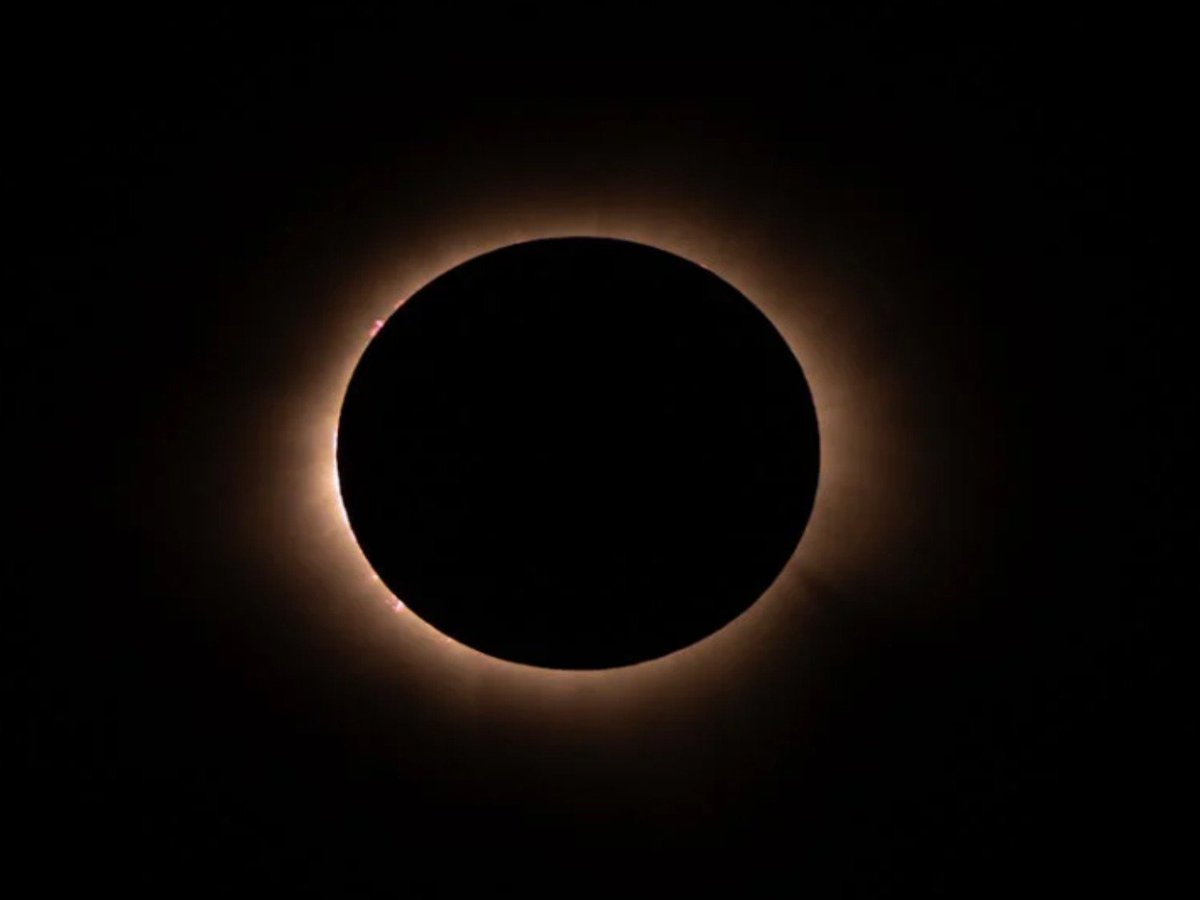 ani_digital's tweet image. Google releases 'Ring of Fire' animation for first solar eclipse of 2026

Read @ANI Story | aninews.in/news/tech/inte…
#solareclipse #google #ringoffire #animation