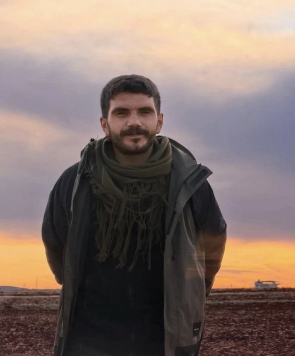 Urfa il Yöneticimiz Hüseyin Aslan arkadaşımız, Rojavaya yönelik saldırılara karşı protesto eylemlerine katıldığı için bugün hukuksuzca tutuklanmıştır!

Ayrıca sosyal medyada yanlış ve provake paylaşımlarla
arkadaşımızı hedef haline getirmek ve işkenceyi
meşrulaştırmak isteniyor!