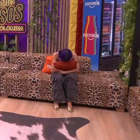 Que estas imágenes recorran cada rincón de Twitter, porque el mensaje es claro, sino te podemos silenciar entonces te vamos a quebrar            
#LaCasaDeLosFamososCol
#LaCasaDeLosFamososCol3