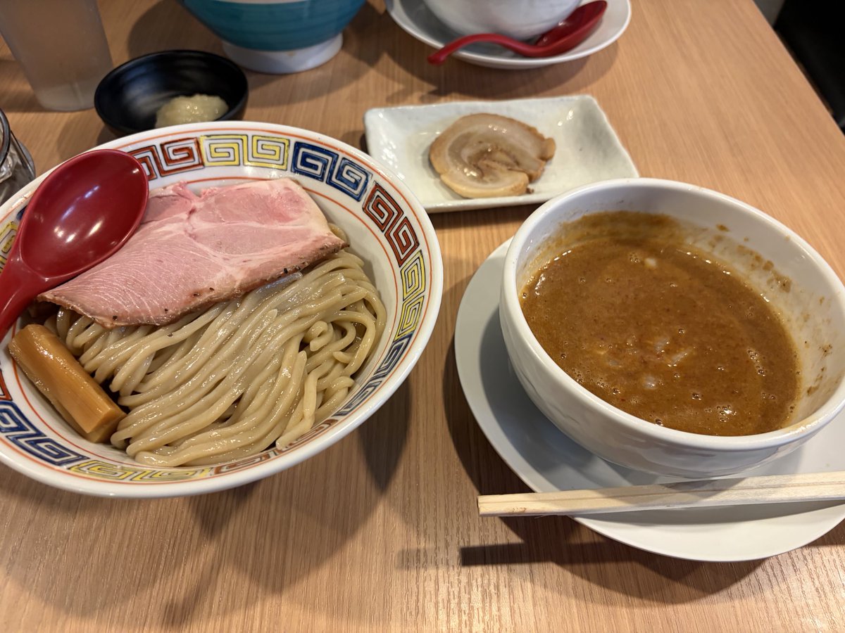 breisel's tweet image. 今日のお昼はつけ麺！
おいしかったぁ