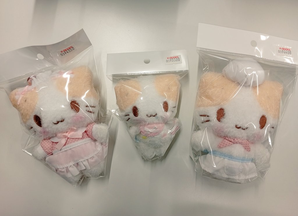 高級感 マシュマロみたいなふわふわにゃんこ カラビナ付きマスコット