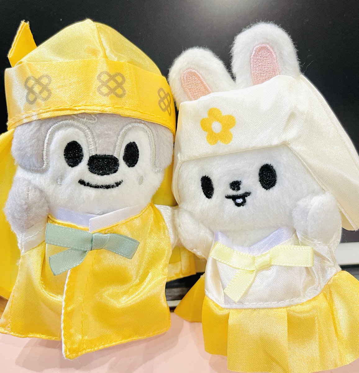 새해 복 많이 받으세요 ^.^ 🐺🐰