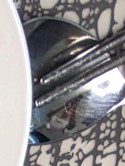 도경수 우리한테 사진보내주려고 일어나서 정성스럽게 찍는거봐봐ㅋㅋㅋ 아 귀여워 #도DM