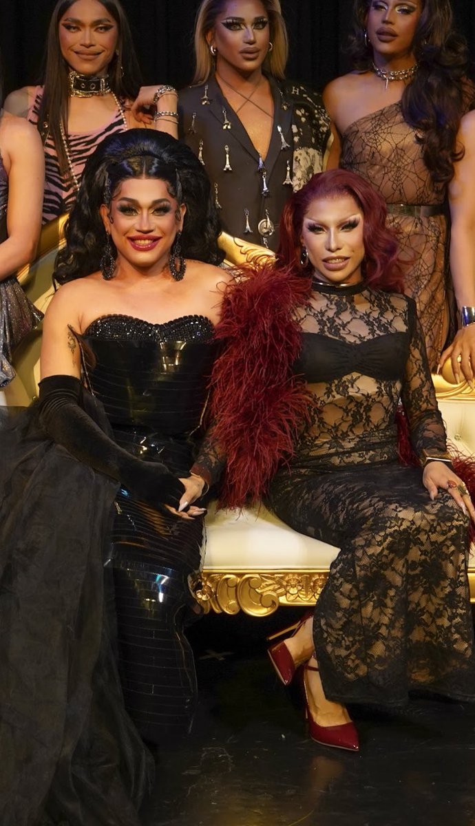 krezyllwithak's tweet photo. power couple. https://t.co/mNViHJBUQS