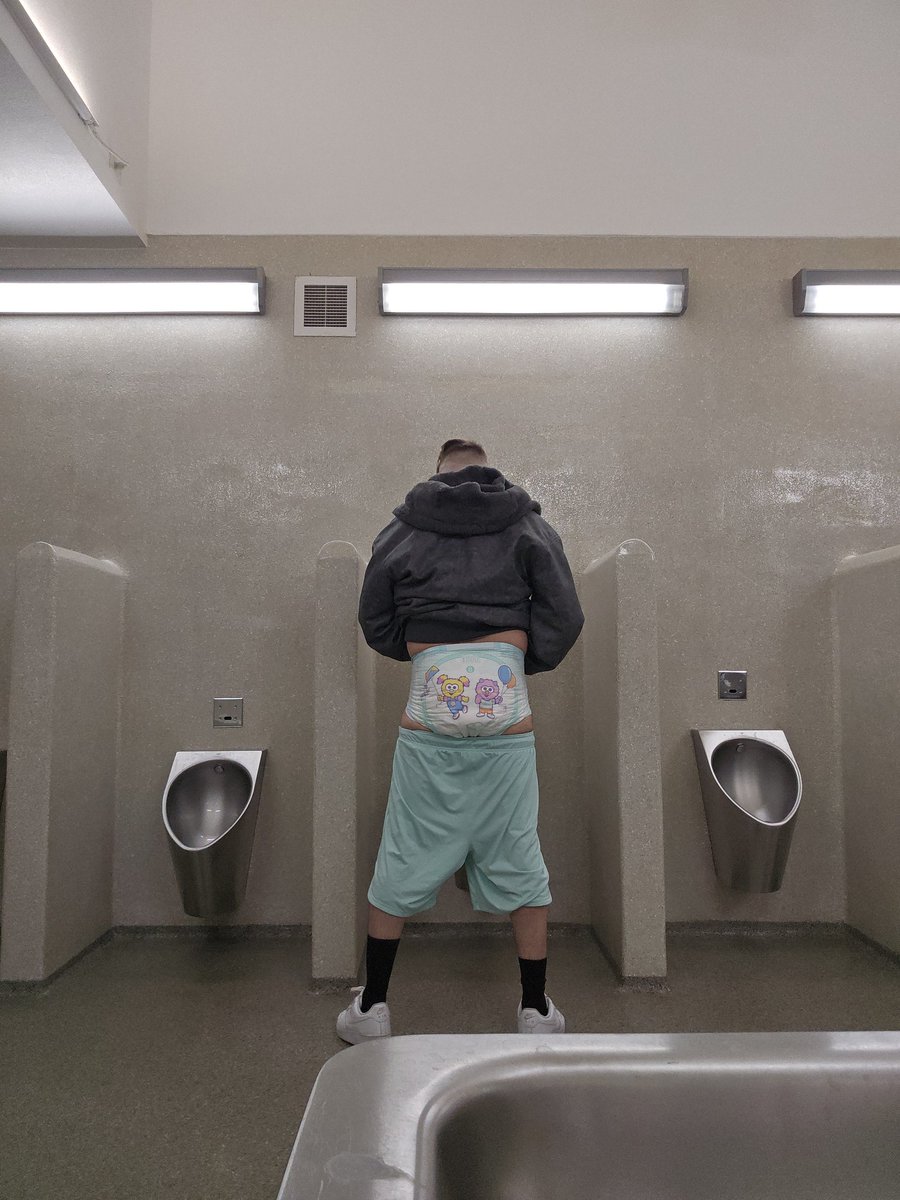 Hungdiaperstud tweet media