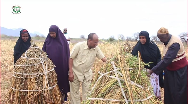 ardhajabesa2017's tweet photo. "Ardha Jabesa Foundation is proud to share the successful implementation of the UNCCD-G20 Global Land Initiative-funded Community Led Land Restoration Projectin Bute, Wajir County, Kenya. Through meaningful participation of elders, women, youth and special groups, we have delivered hands-on training on sustainable grazing, reforestation and biodiversity conservation, enabling local pastoralist communities to restore degraded rangelands, combat desertification and build long-term climate resilience while improving livelihoods in this arid region."
#UNCCD #G20LandInitiative #LandRestoration #CommunityLed #WajirCounty #Kenya #DesertificationCombat #RangelandRestoration
